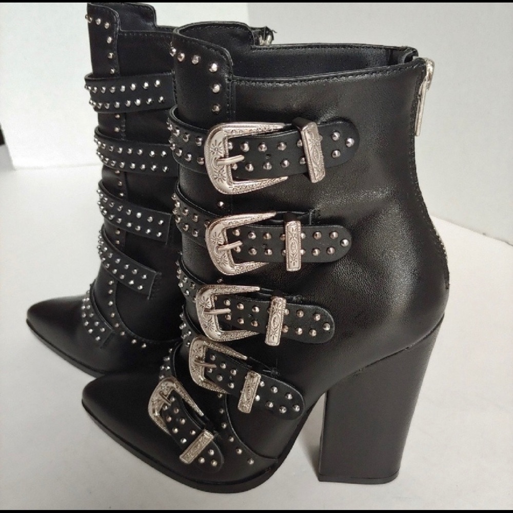 Steve Madden comet boots